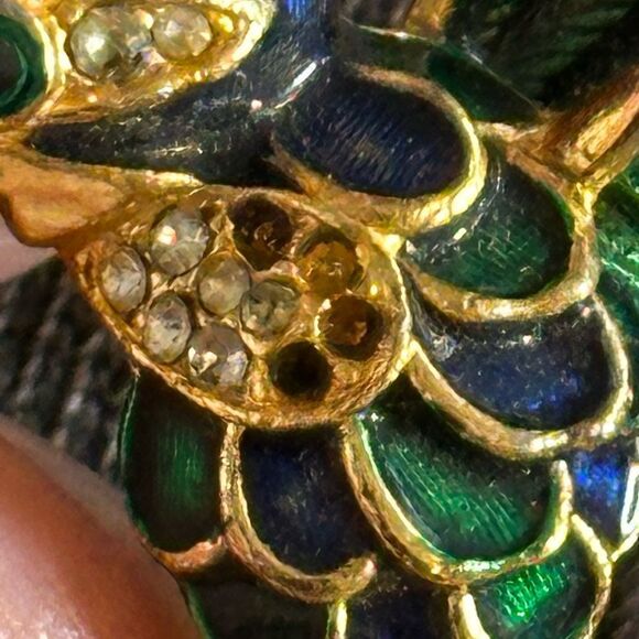 Vintage gold tone green & blue enamel painted hummingbird brooch/pin - Picture 5 of 6